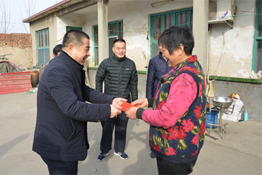 2018年2月10日，公司總經理李安東走訪房家村困難群眾。
